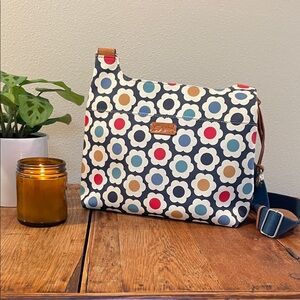 Brighton Newberry Crossbody BaFloral“Giant Flower Spot”Canvas, Excellent Cond.